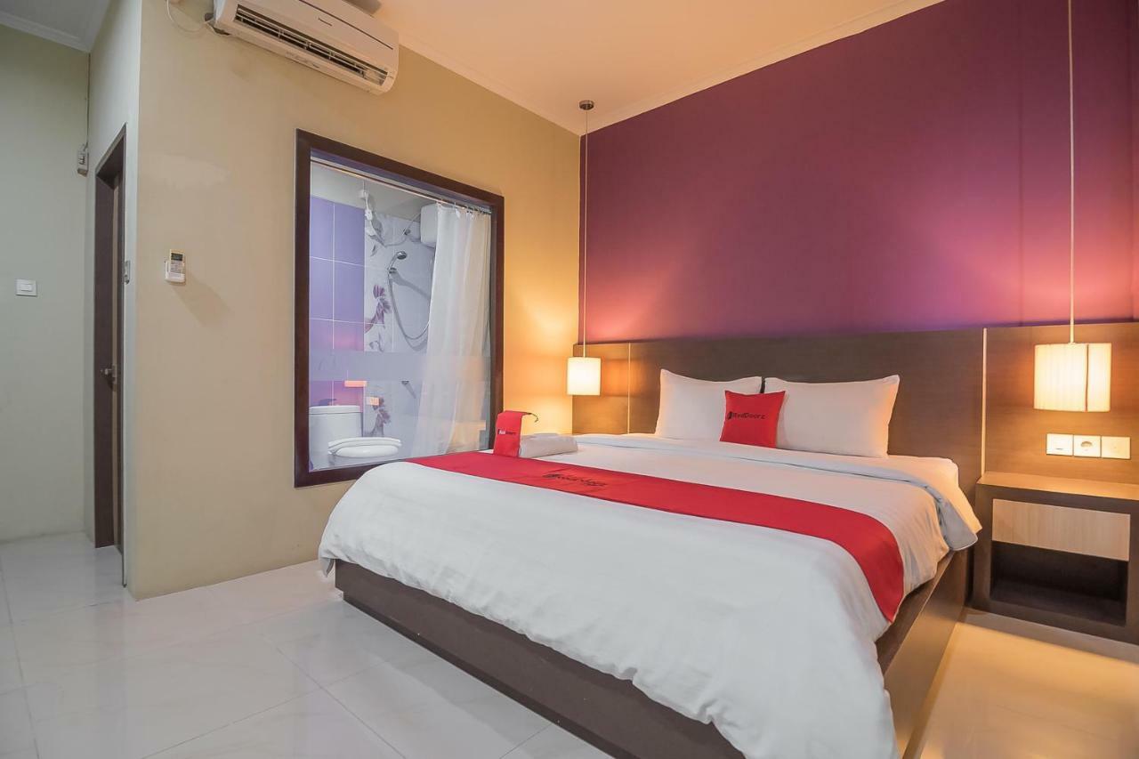 Reddoorz Plus @ Tanjung Pandan Belitung 2 Extérieur photo
