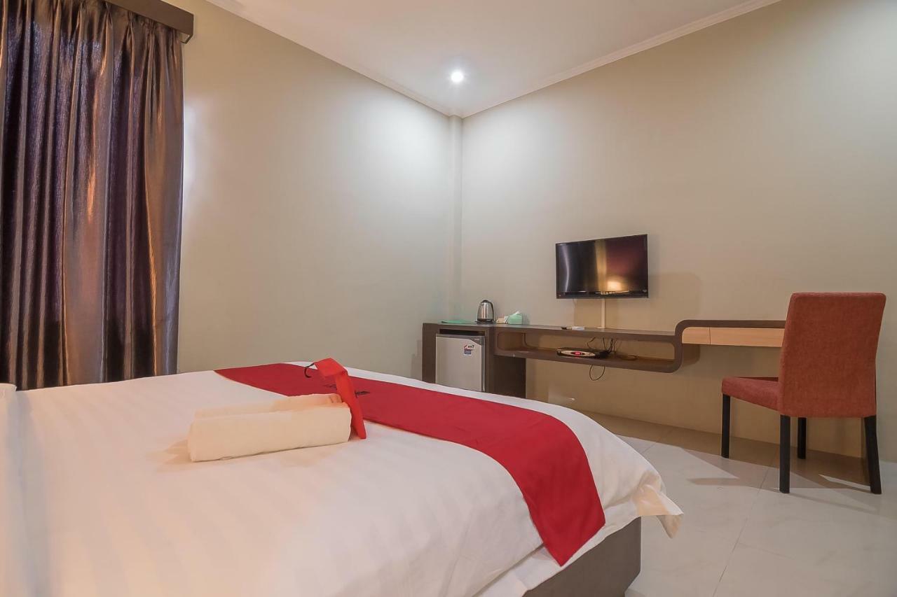 Reddoorz Plus @ Tanjung Pandan Belitung 2 Extérieur photo