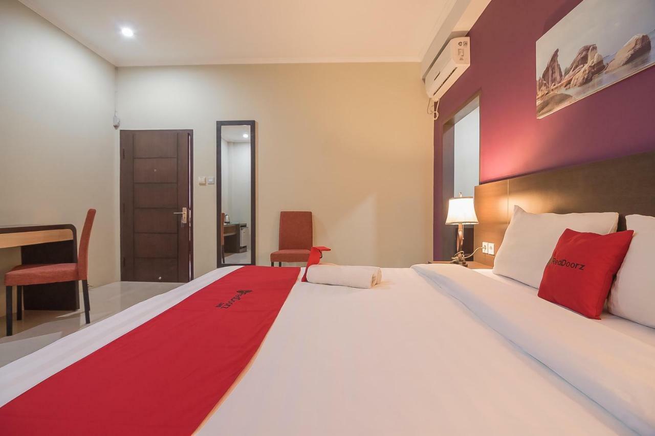 Reddoorz Plus @ Tanjung Pandan Belitung 2 Extérieur photo